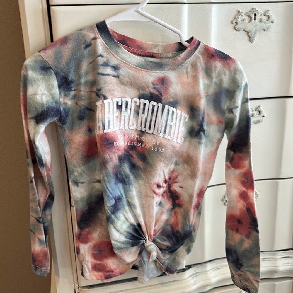 Abercrombie kids 9/10 girls long sleeved shirt top